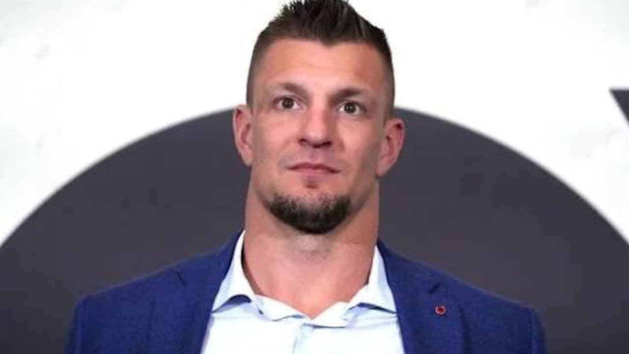 Rob Gronkowski speaks out on statue chatter after Tom Brady’s Gillette Stadium moment goes viral