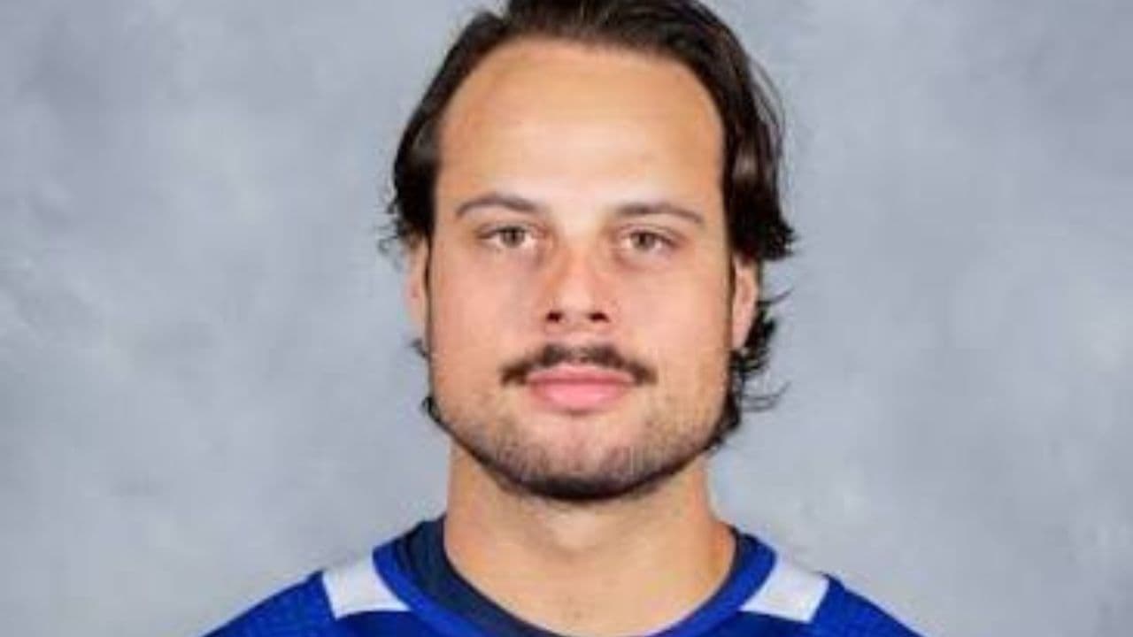 Auston Matthews faces bold criticism from Toronto analyst questioning whether he still ranks among NHL superstars