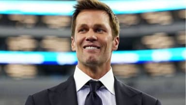 Tom Brady playfully surrenders online after Orlando Bloom one ups him with poodle and fuels clone Junie buzz