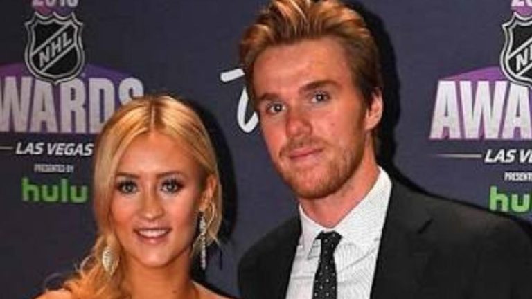 Lauren Kyle joins her friends for a fun girls’ night in New York while Connor McDavid hits the ice